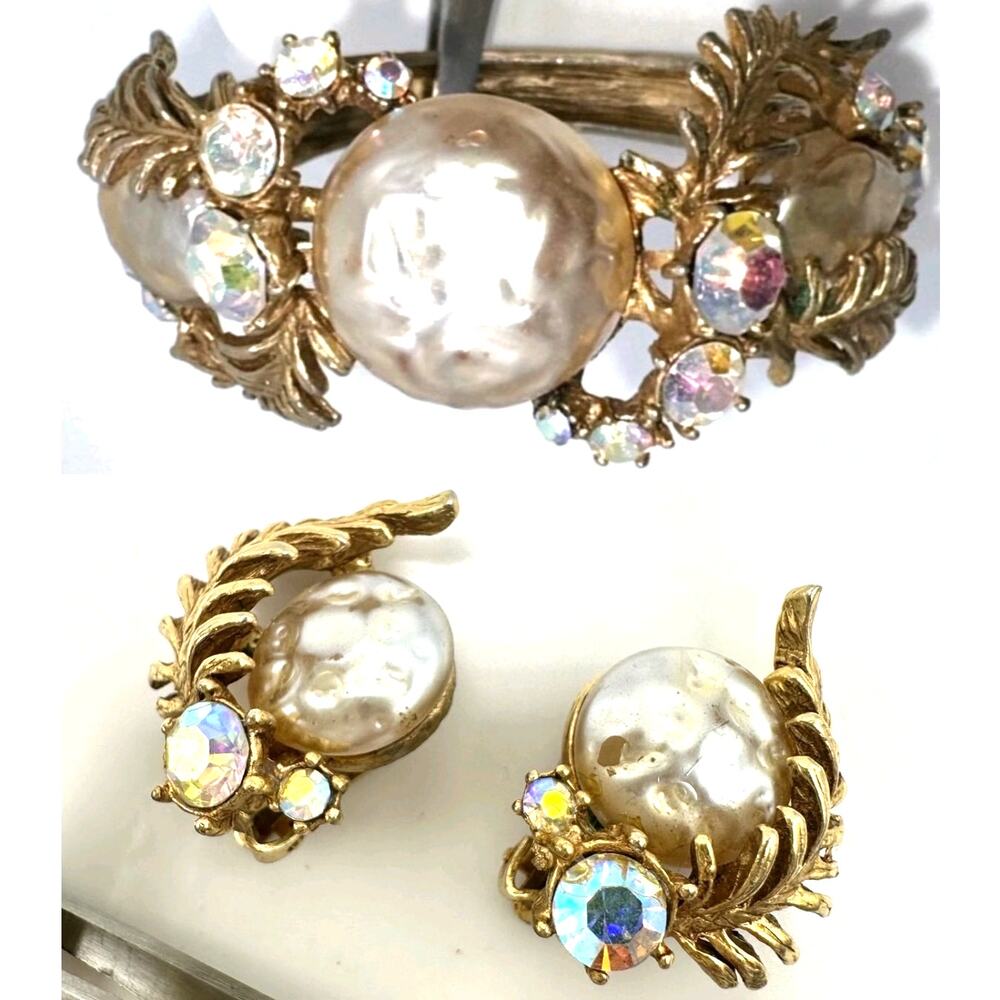 HAR vintage gold tone AB rhinestones pearl cabochons bracelet clip on earrings